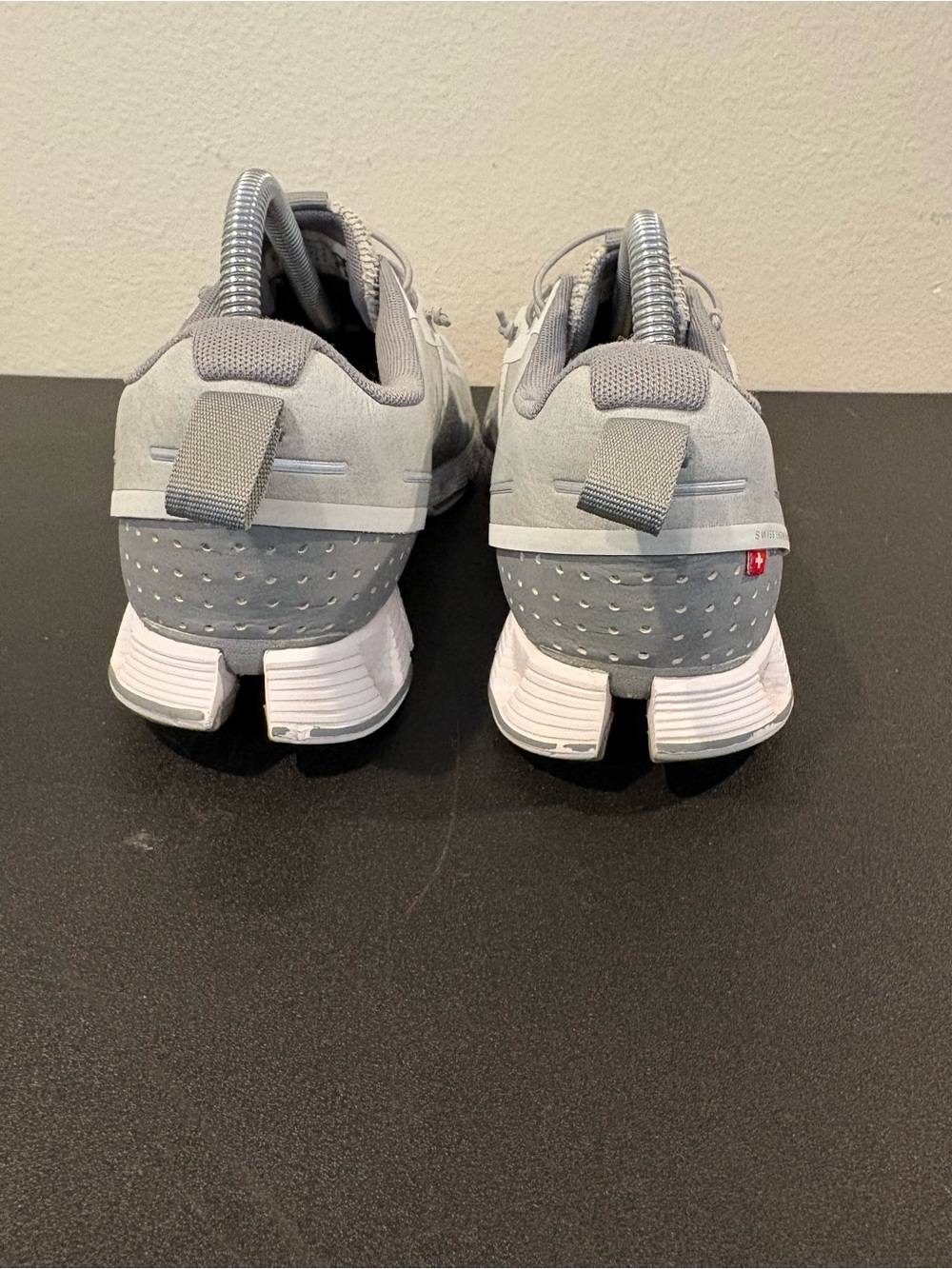 On Cloud 5 Terry Womens 10.5 Grey Running Shoes Sneakers 59.98911 Athletic - Picture 6 of 9
